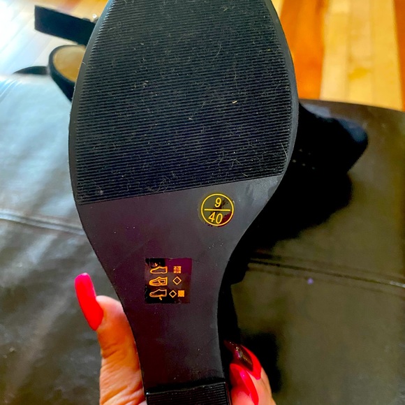 Women’s size 9/40 Euro Chinese Laundry wedge sandals. EUC 4” Heel 2” platform - Picture 3 of 4